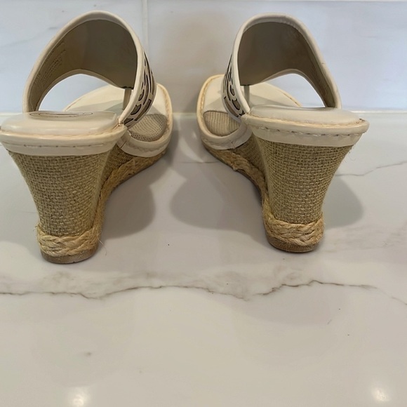 NURTURE Women’s Jenny Wedges. Size 8.5 3”inch heel, Slip on Sandals. - Picture 5 of 7